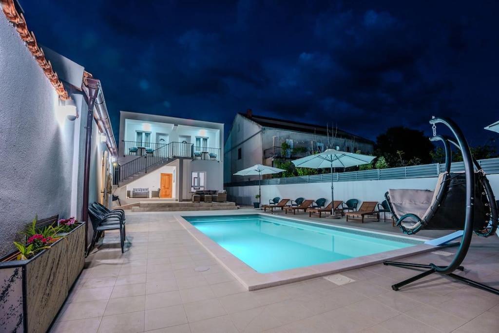 Villa Leny With Pool Sukošan Exterior foto